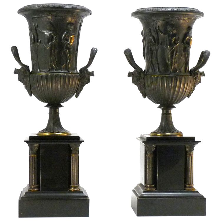 Paire de vases à l'antique en bronze XIXe