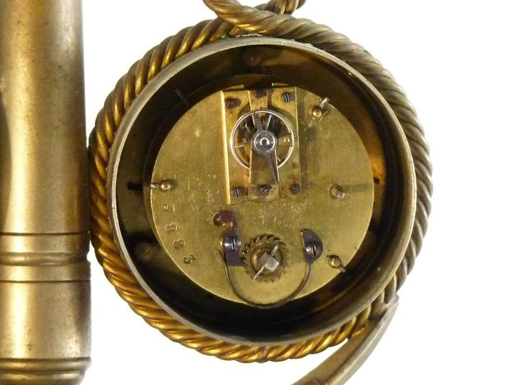 Pendulette in Form eines Meeresankers