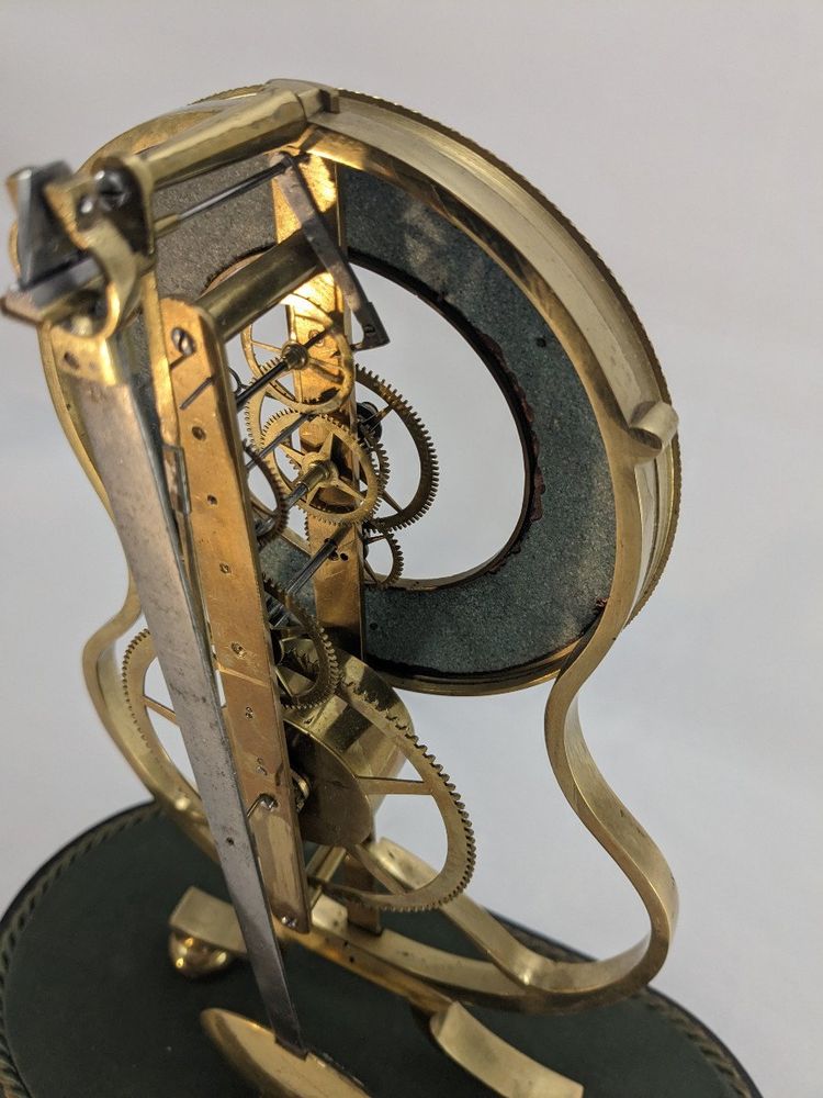 Schöne Skelettuhr aus dem 19. Jahrhundert, Modell "keyhole Frame".