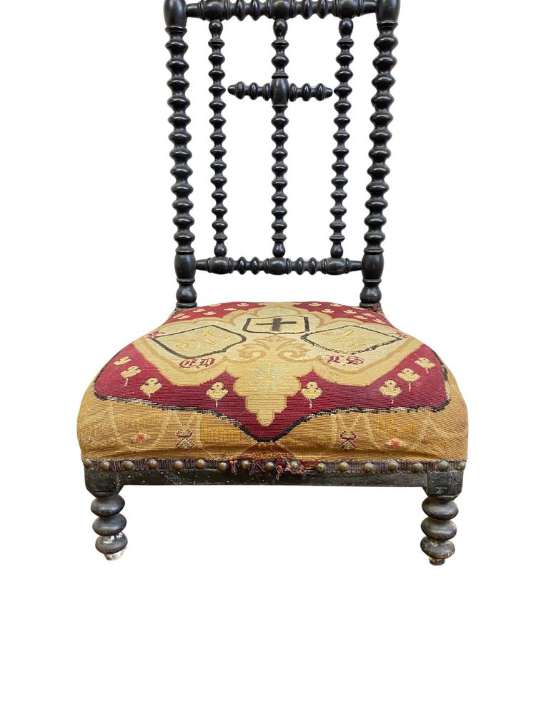 Napoleon III Prie-dieu (1876) in Wood and Embroidered Fabric