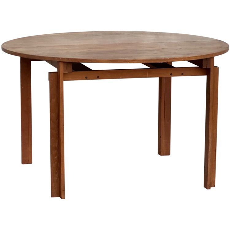Table INGER KLINGENBERG