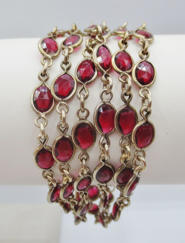 Collier sautoir.  