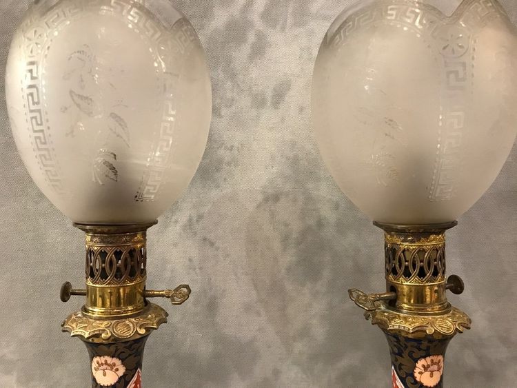 Bellissima coppia di lampade a olio IMARI, XIX secolo