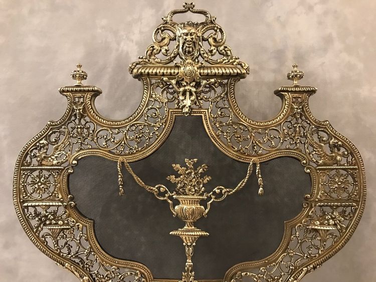 Beautiful 19th century bronze fireplace screen