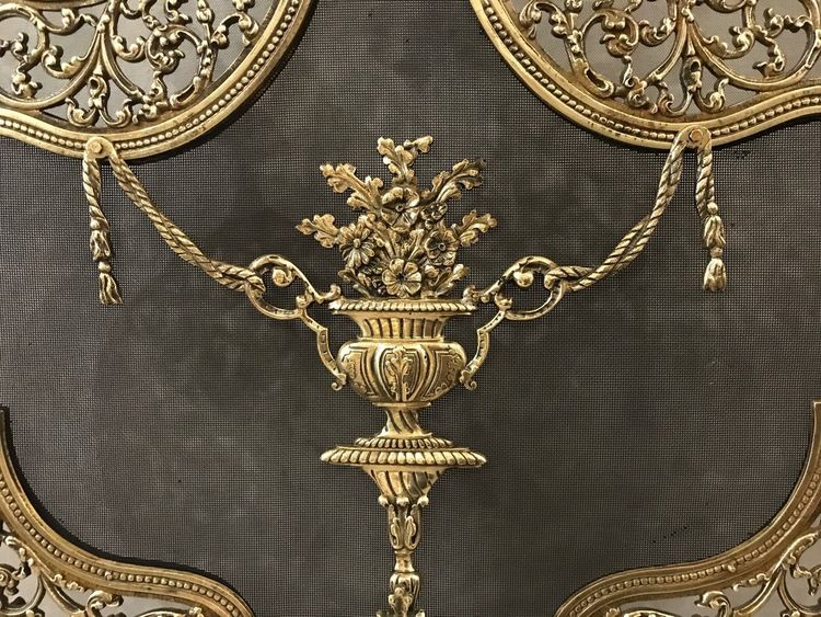 Beautiful 19th century bronze fireplace screen