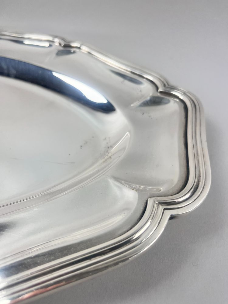 Plat ovale modèle au filet contour  métal argenté