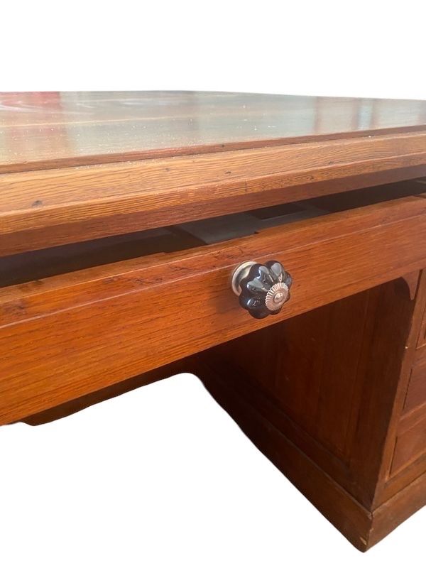 Bureau double d’administration ancien