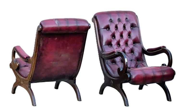 Paire De Fauteuils Chesterfield