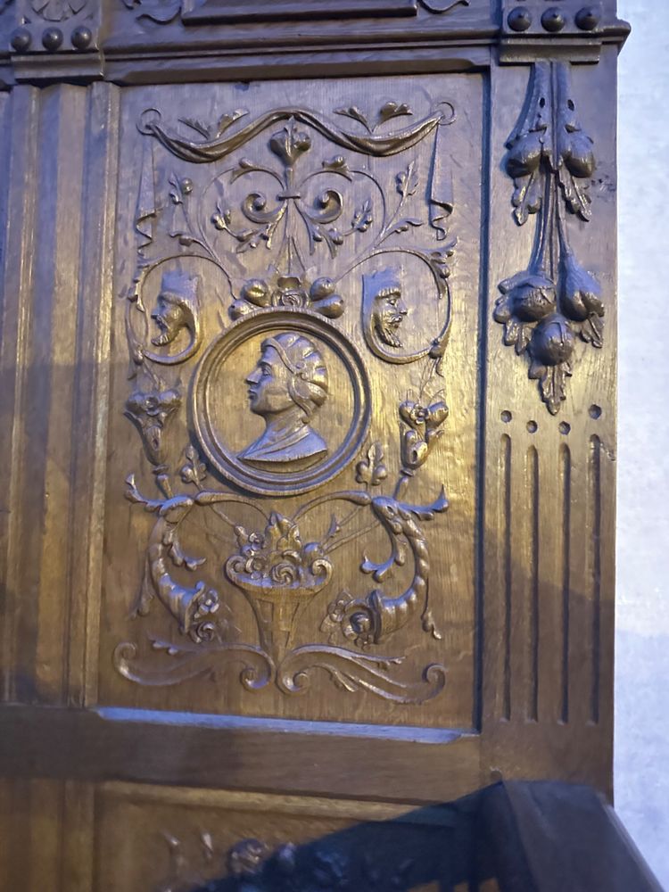 Sitzbank mit Stauraum