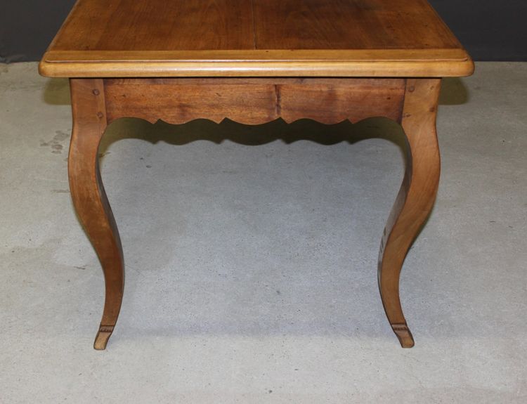 Table De Style Louis XV En Noyer Fin XIX