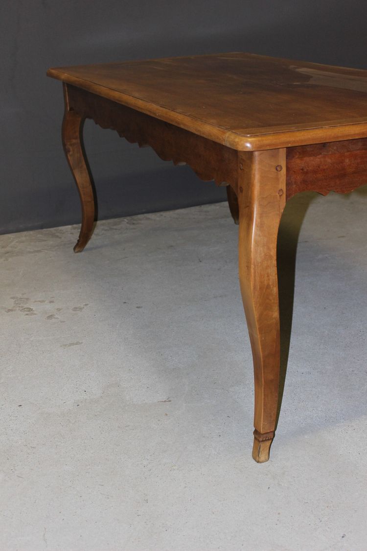 Table De Style Louis XV En Noyer Fin XIX