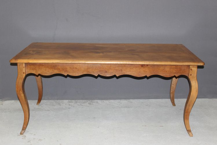 Table De Style Louis XV En Noyer Fin XIX