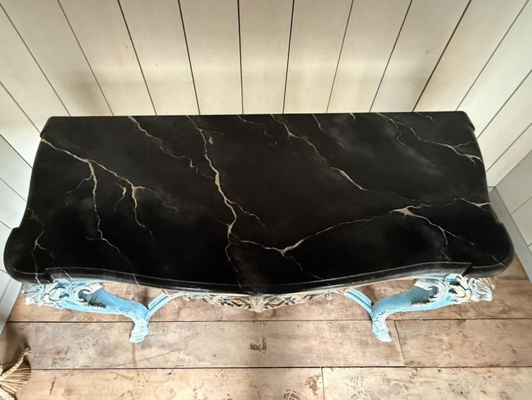 Console italienne avec mascarons et belle sculpture datant du 19e siècle 