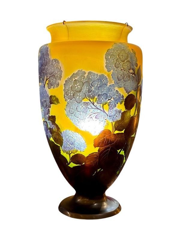Emile Gallé Monumentale Jugendstil-Vase "Hortensien"