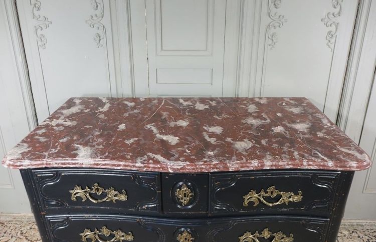 Cassettiera d'epoca Regency. Piano in finto marmo.