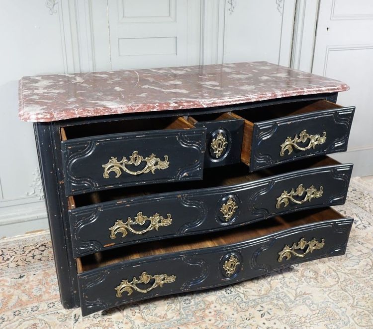 Cassettiera d'epoca Regency. Piano in finto marmo.
