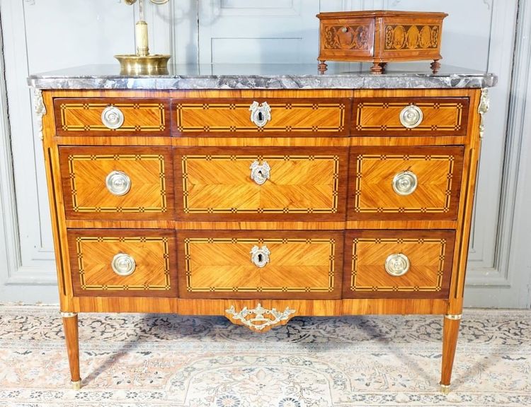 Commode Louis XVI Estampillée M. Ohneberg