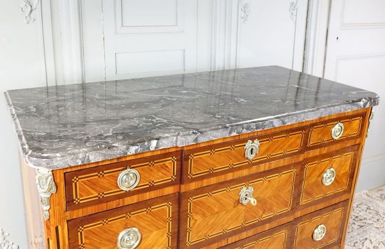 Commode Louis XVI Estampillée M. Ohneberg