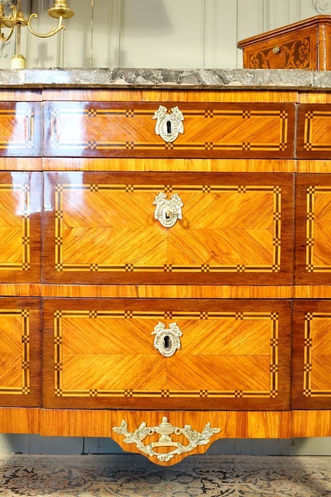 Commode Louis XVI Estampillée M. Ohneberg