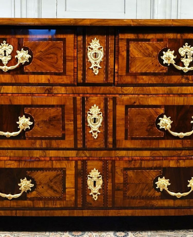 Commode Du Dauphiné d'époque Louis XIV