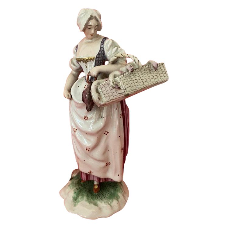 Statuette En Faïence De Niderviller Représentant Une Marchande De Volailles XVIIIe Siècle