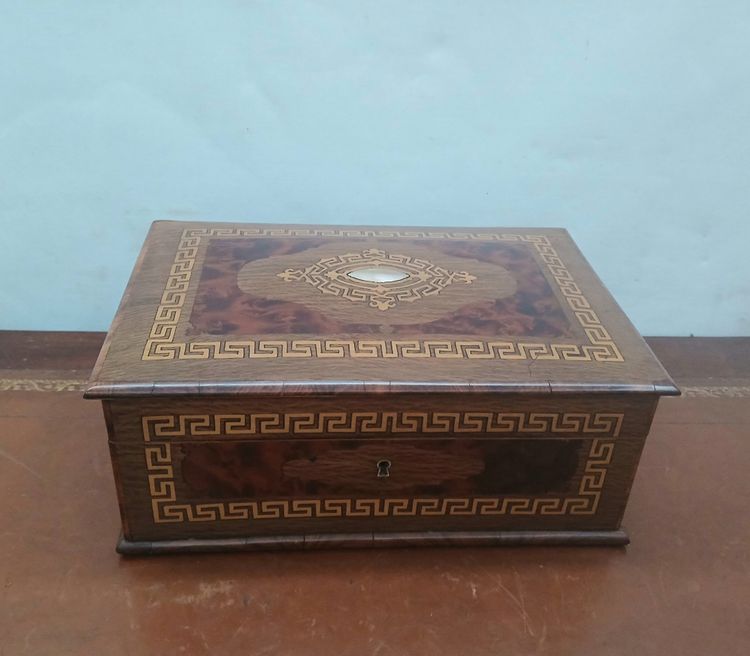 Inlaid box