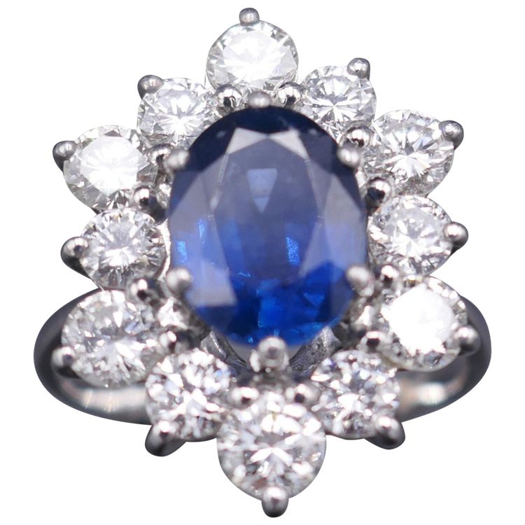 Bague Saphir 2,92 carats Et Diamants 1,80 carat,  Or Blanc 18 Carats.