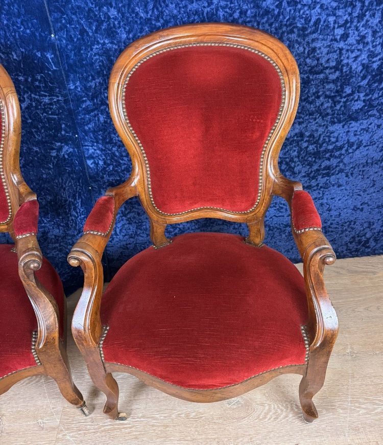 Coppia di poltrone d'epoca Luigi Filippo in noce