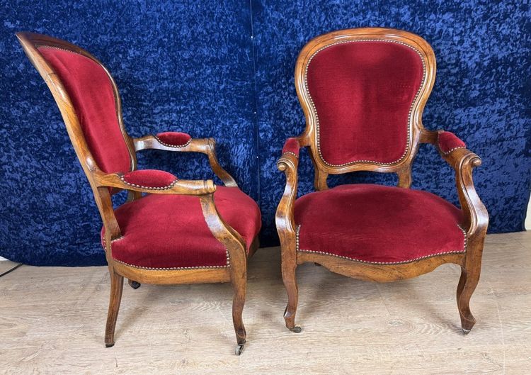Coppia di poltrone d'epoca Luigi Filippo in noce