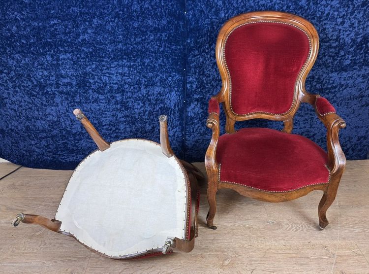 Coppia di poltrone d'epoca Luigi Filippo in noce