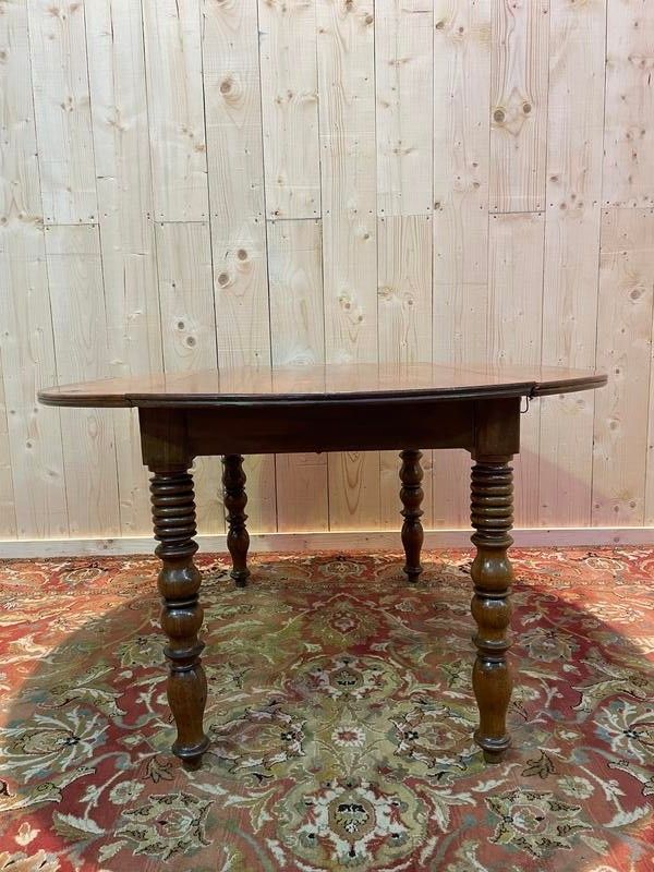 Louis Philippe round walnut dining table