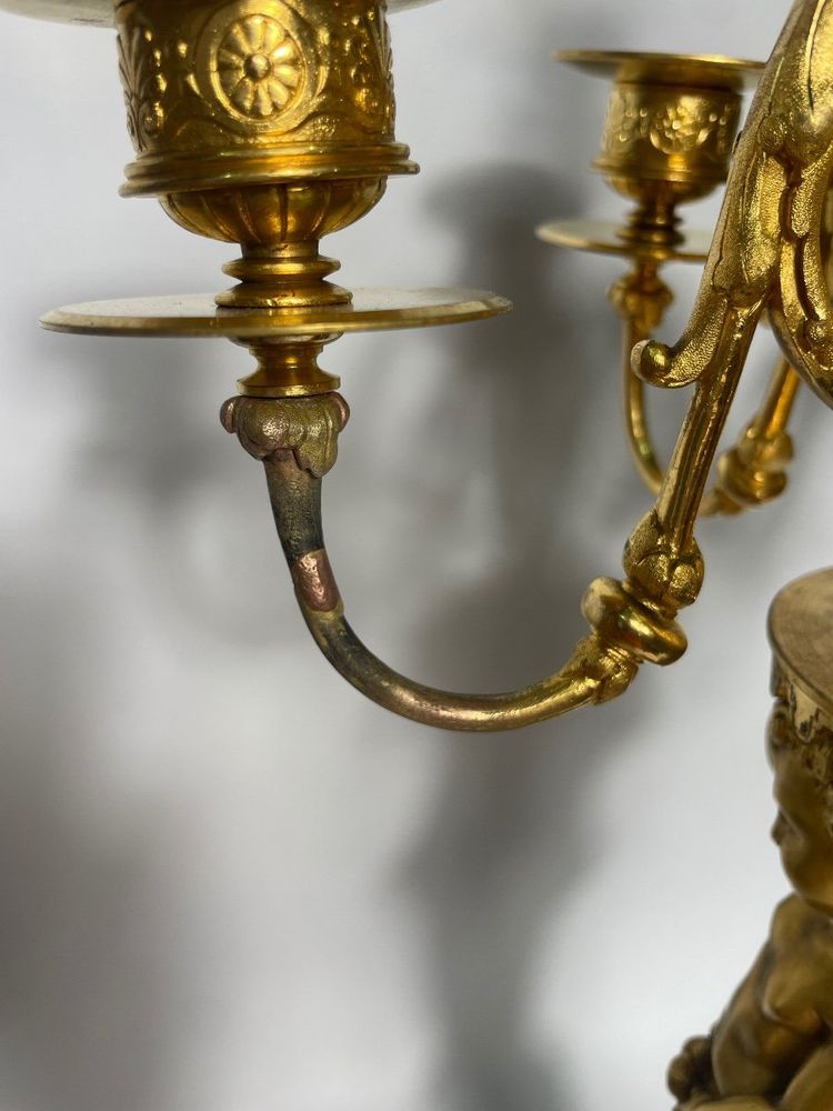 Kamingarnitur aus vergoldeter Bronze XIX Jahrhundert