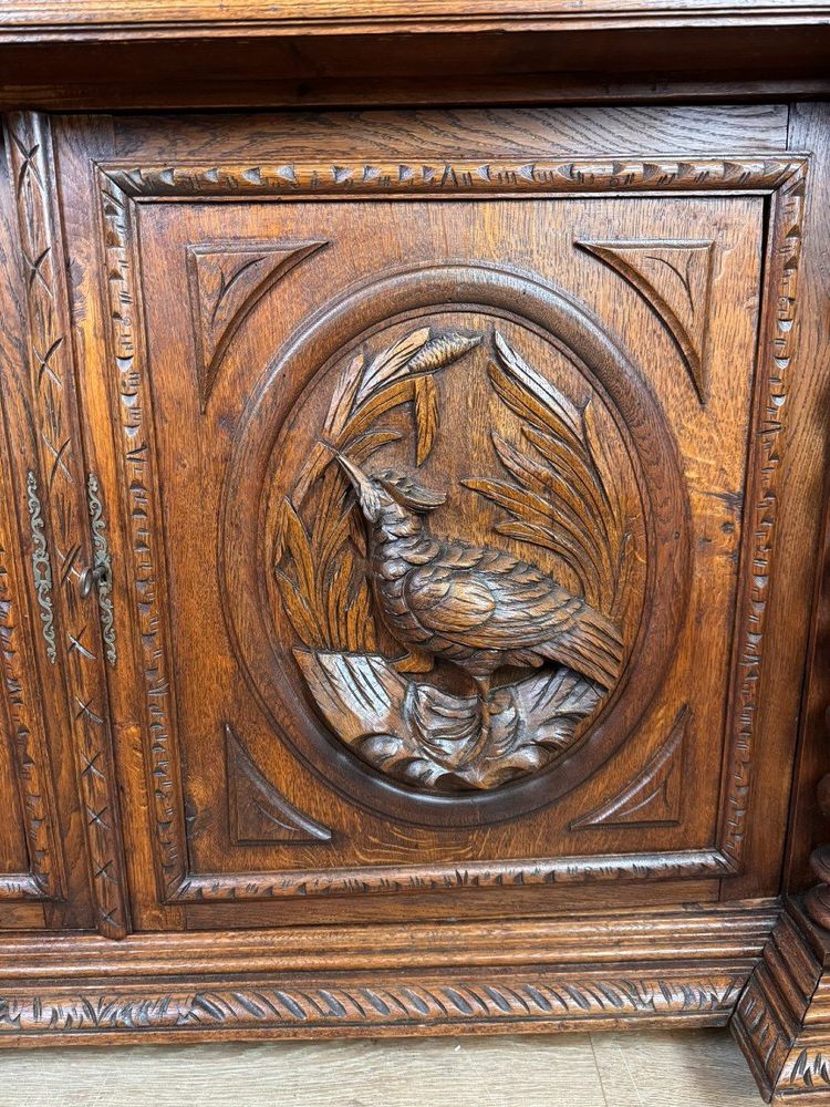 Buffet De Pavillon De Chasse Style Renaissance En Chêne Massif Vers 1850