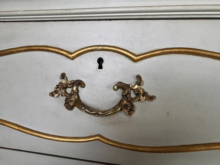 Semainier Arbalète A Double Rang De Tiroirs Style Louis XV En Bois Laqué Et Doré Vers 1900