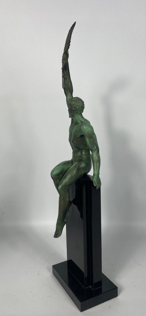 "Victoire" Sculpture Pierre Le Faguays edited by Max Le Verrier