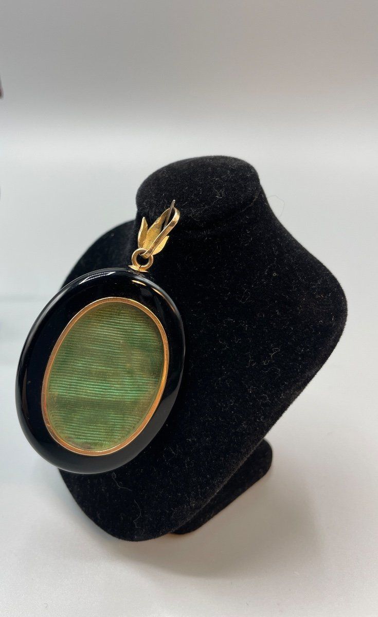Orecchini e pendenti in oro 18ct, onice e perle fini