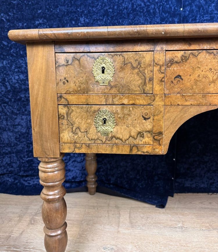 Bureau époque Louis Philippe En Ronce De Noyer Vers 1830