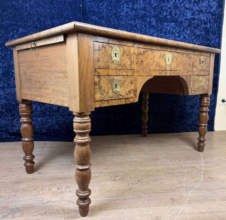 Bureau époque Louis Philippe En Ronce De Noyer Vers 1830