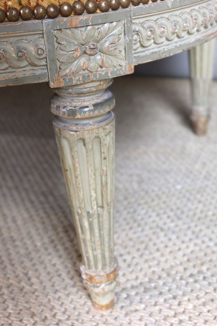 Salon en bois laqué style Louis XVI