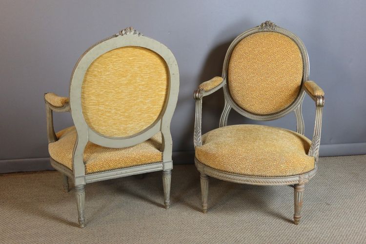 Salon en bois laqué style Louis XVI