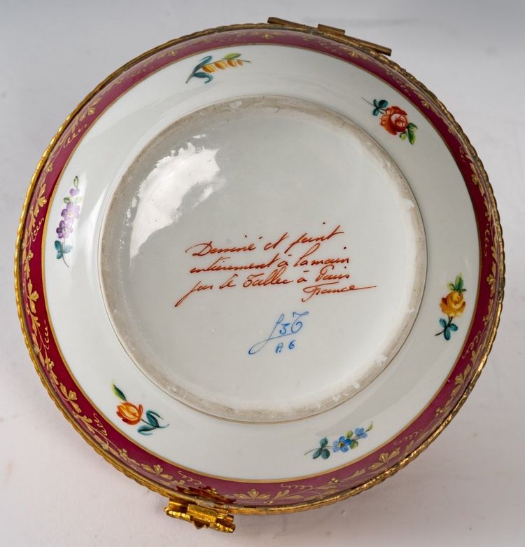 A Pair Of Porcelain Jewelry Boxes, Late 19th Century