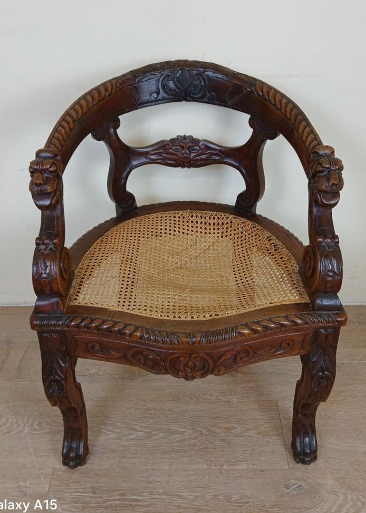 Fauteuil De Bureau Style Renaissance En Chêne Massif Vers 1850