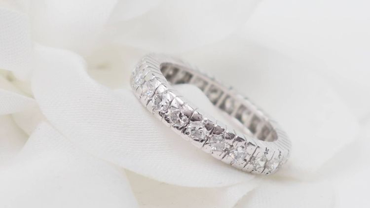 Amerikanischer Trauring aus Platin und Diamanten 0.92ct