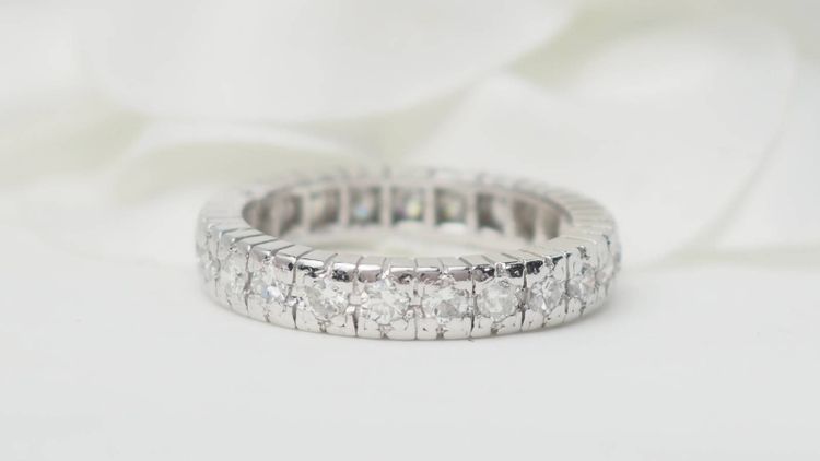 Amerikanischer Trauring aus Platin und Diamanten 0.92ct