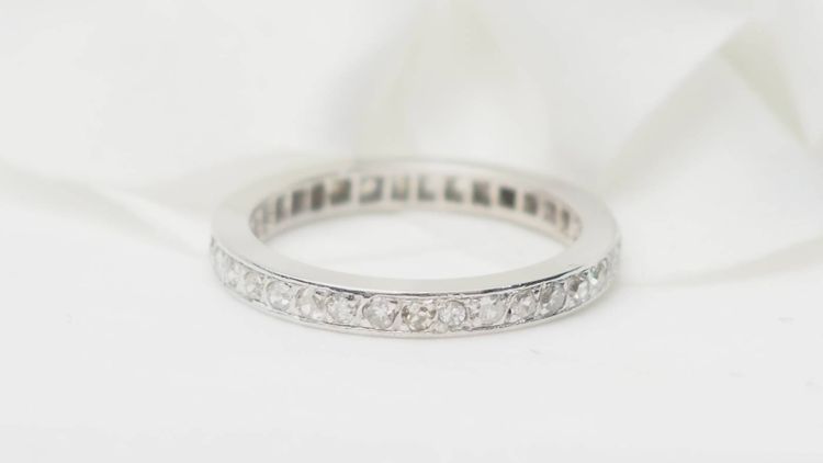 Alliance tour complet en or blanc et diamants 0.35ct