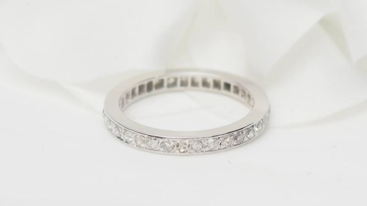 Alliance tour complet en or blanc et diamants 0.35ct
