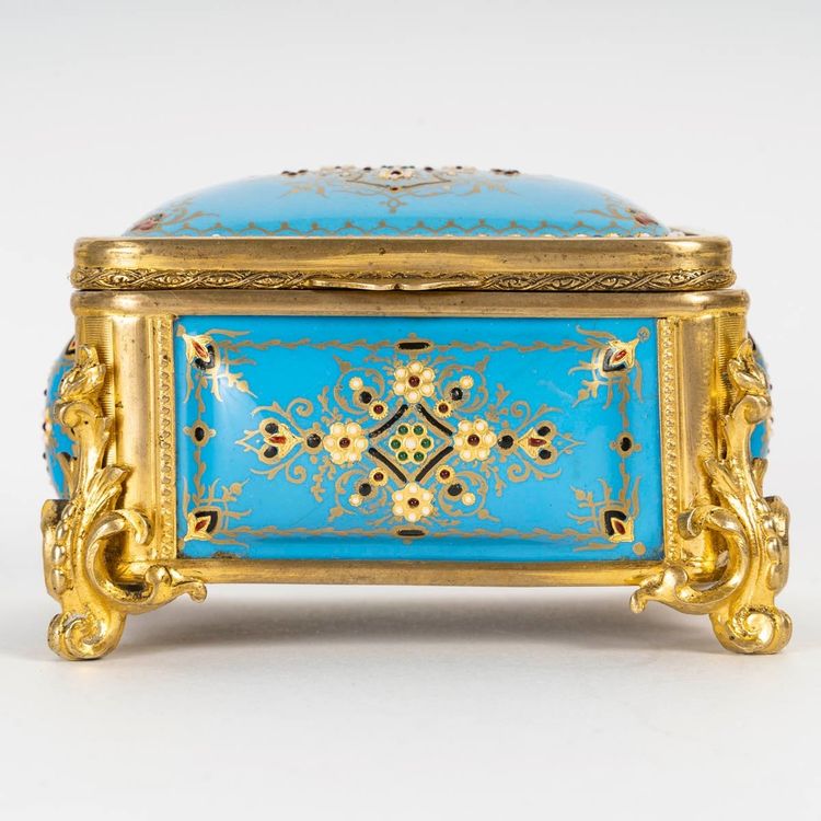Scatola per gioielli in bronzo dorato e smalto, fine XIX secolo