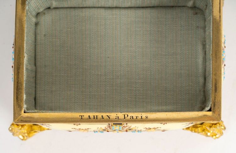 A Small Tahan Jewelry Box, 19th Century