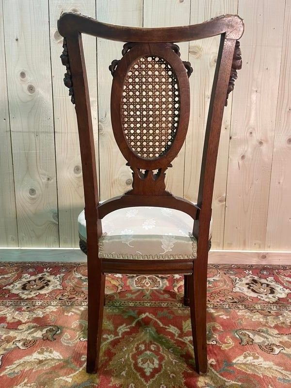 Niedriger Schwesternstuhl im Louis XVI-Stil