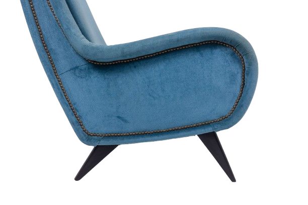 Sessel aus blauem Samt, Beine aus Buchenholz. 1950er Jahre. LS4410409A